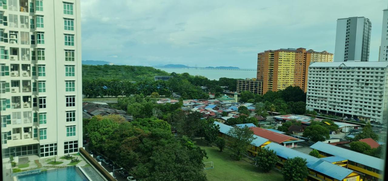 Straits Garden Suites By Yen'S Sojourn George Town Bagian luar foto