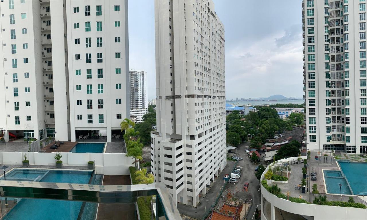 Straits Garden Suites By Yen'S Sojourn George Town Bagian luar foto